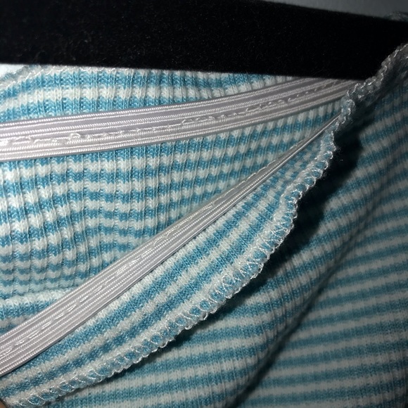 🌼3/$30🌼 PLT Off The Shoulder Tee - Picture 2 of 4